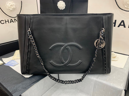 Chanel shopping Bag