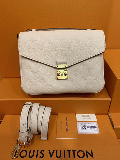 Metis Vuitton Creme